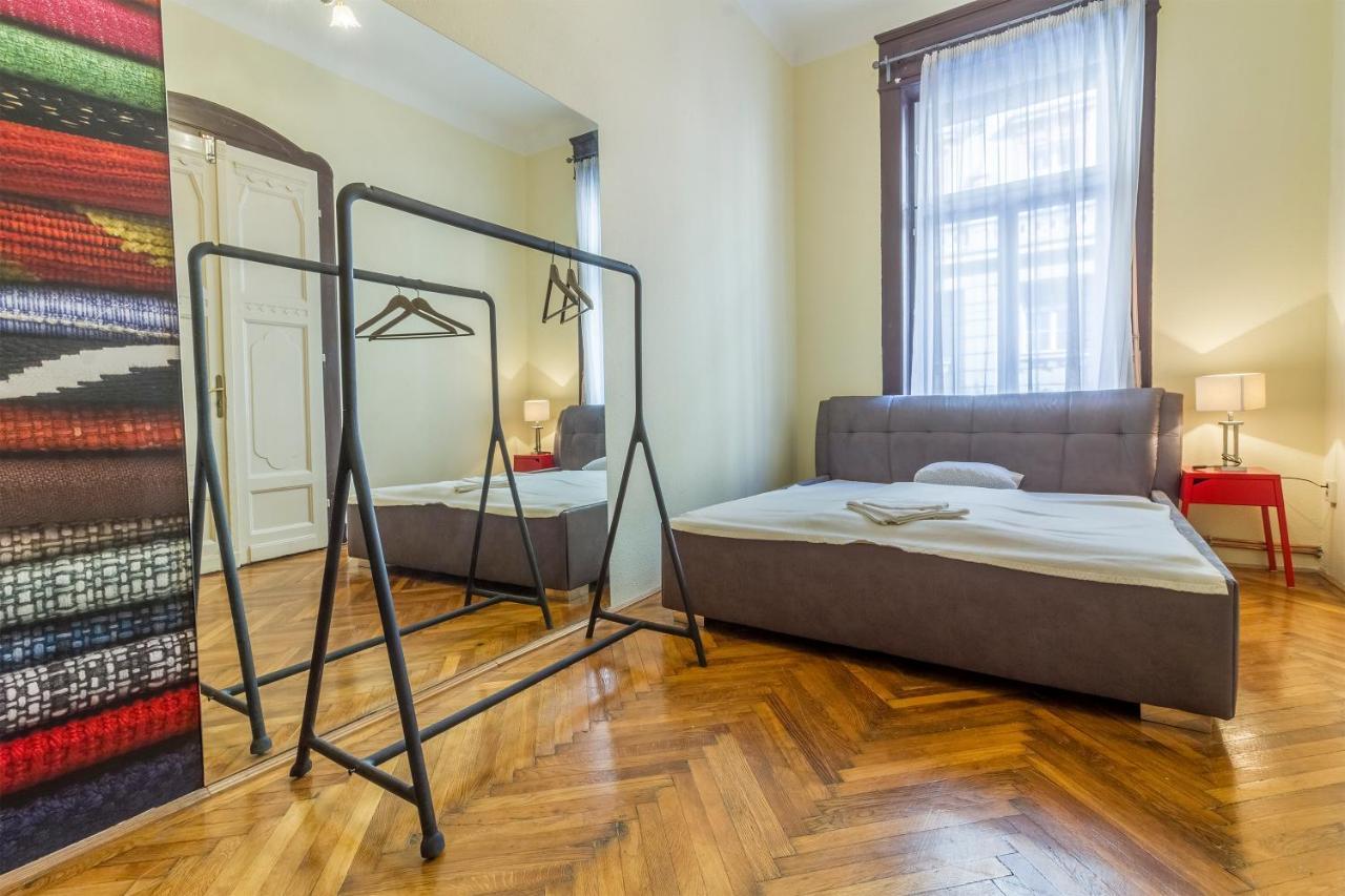 Bessara Apartment บูดาเปสต์ ภายนอก รูปภาพ